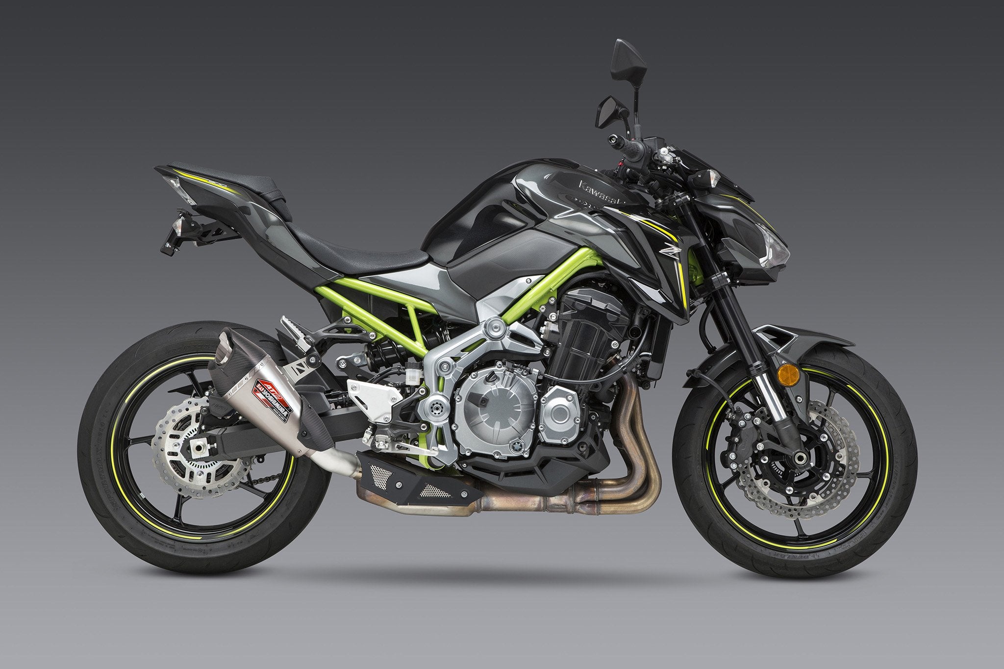 Yoshimura Slip-On Kawasaki Z900(USA) 2017-21 Street AT2 So Ss-Ss-Cf Works Finish
