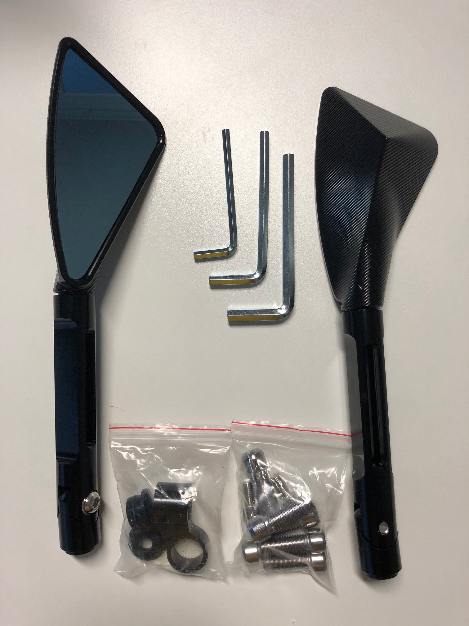 Hyper Mirrors universal