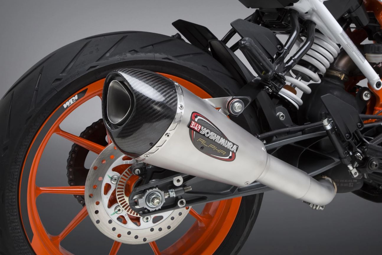 Yoshimura Slip-On Ktm 390 Duke 17-19/Rc390 17-19 Street Alpha T So Ss-Ss-Cf Work