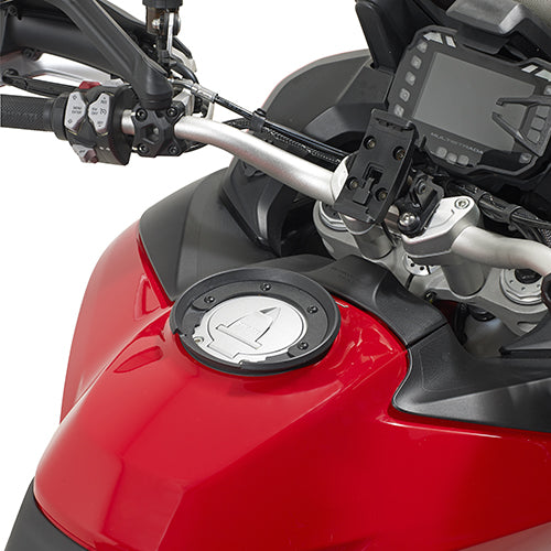 Givi Tanklock kiinnike, Tanklocklaukkujen kiinnittämiseen