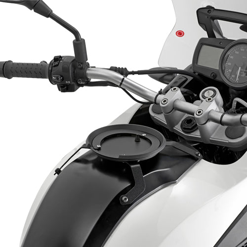 Givi Tanklock kiinnike, Tanklocklaukkujen kiinnittämiseen