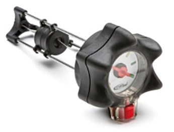 Tankinkorkki mittarilla