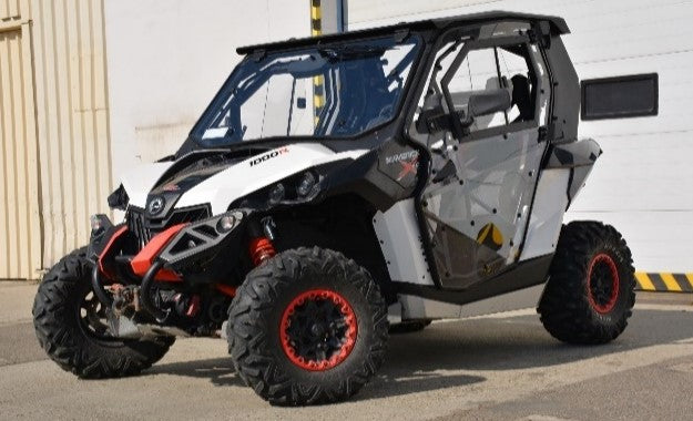 DFK Täysi Ohjaamo Lämmöllä  + pyyhin/pesin Can-Am Maverick XDS