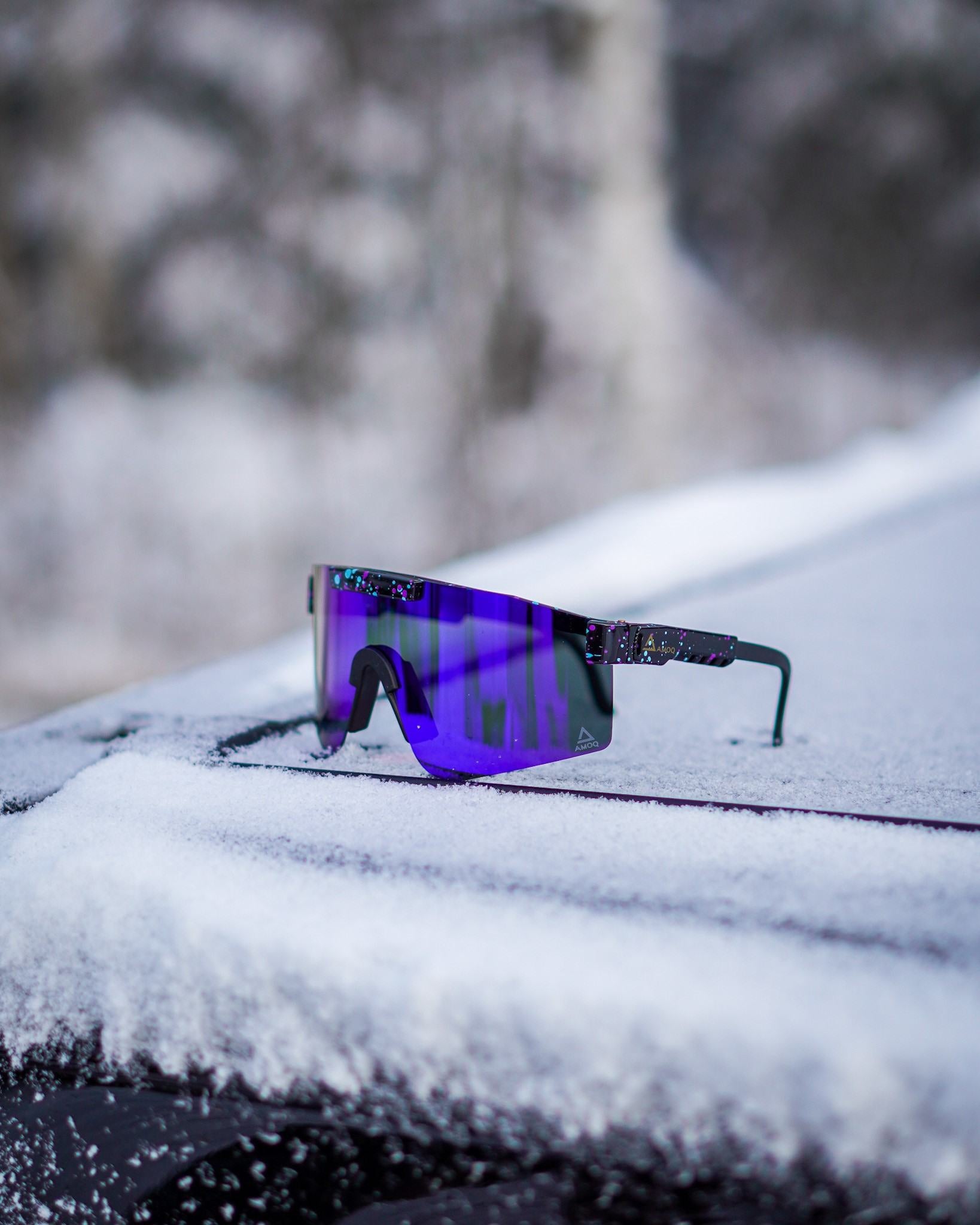 AMOQ Comet Aurinkolasit Musta Splash - Sininen Peili