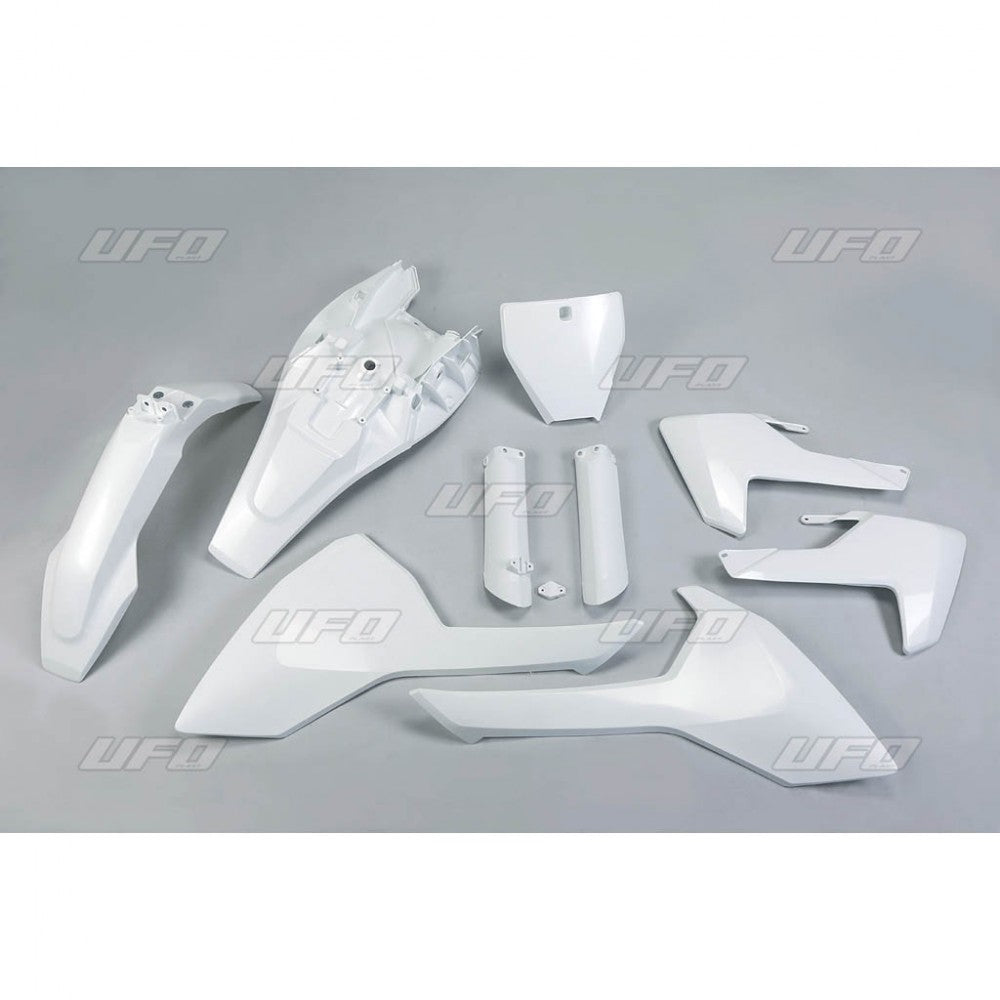 UFO Muovisarja 5-osainen  OEM 999 TC85 18-24