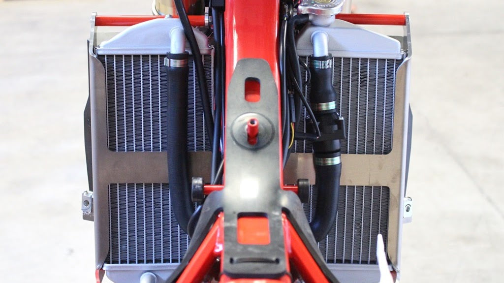 AXP Radiator Braces Red spacers Gas-gas EC250/EC300 18-20
