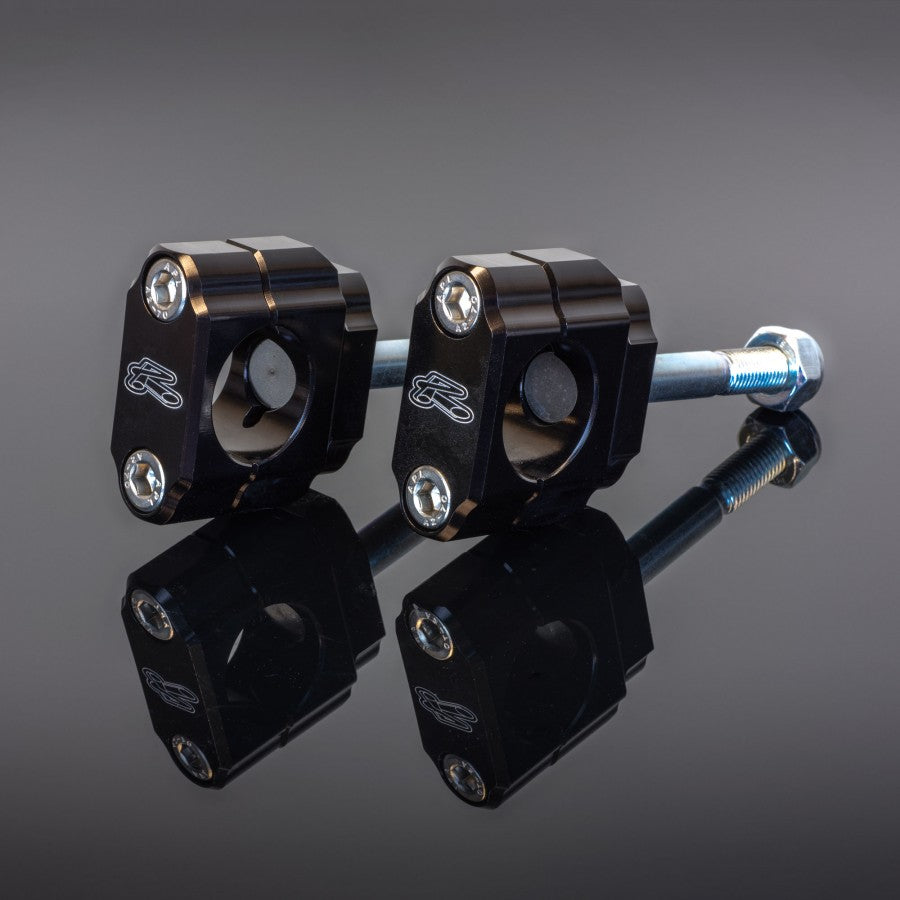 Renthal Ohjaustangonkiinnikke 28,6mm Kawasaki 09-.. (5mm Offset)