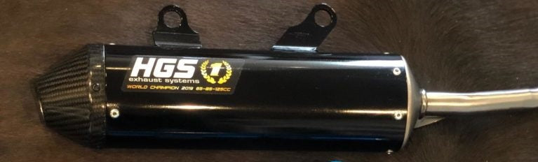 HGS Äänenvaimennin Musta hiilikuitupäädyllä 2T Racing KTM250/TC250 19-22