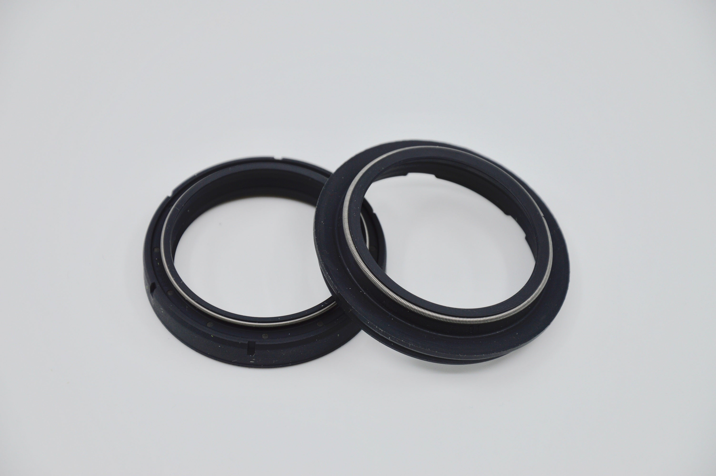 SKF Oil & Dust Seal Kayaba Mm 43 ""Black Color"" "