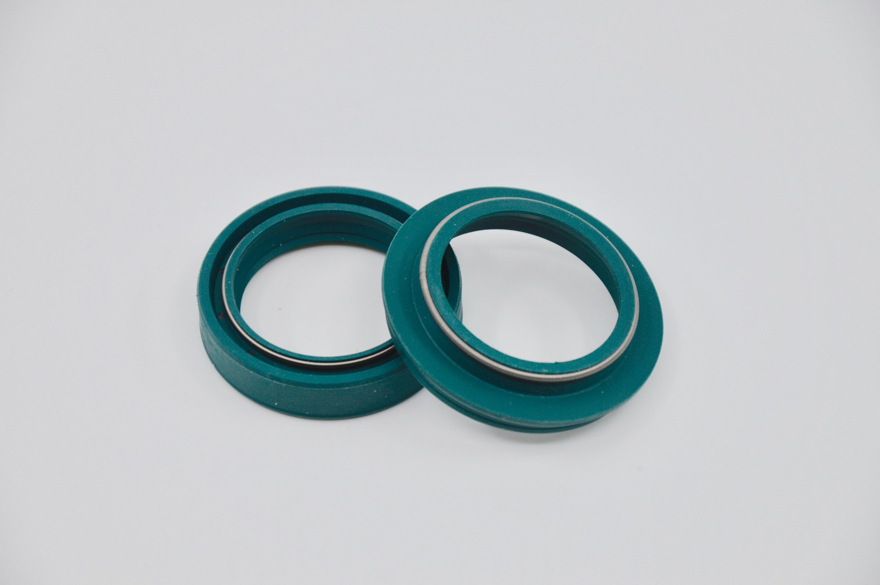 SKF Oil & Dust Seal 37 mm. - SHOWA