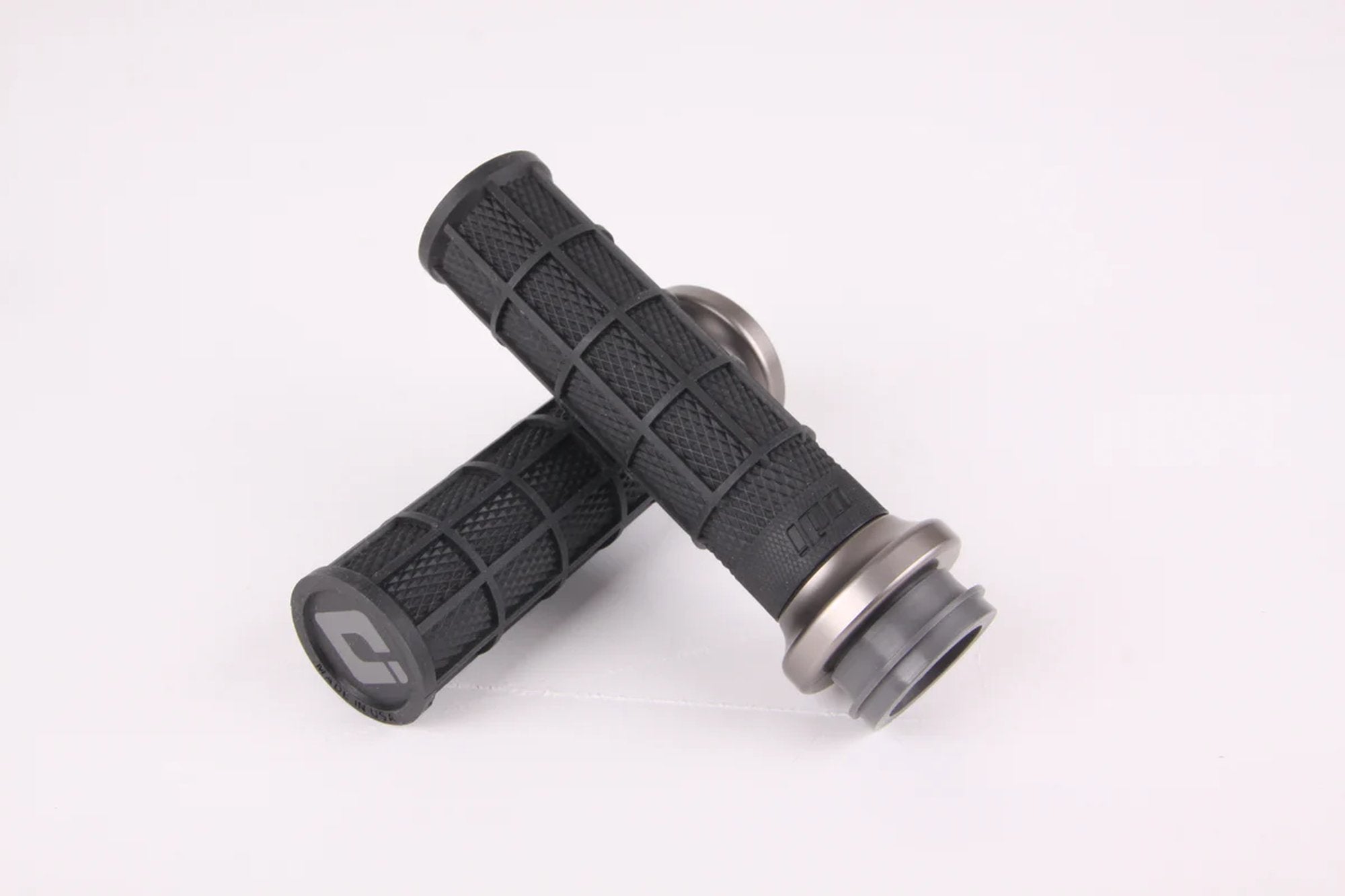 ODI Street V-TWIN Lock-On HART-LUCK Full-Waffle BLACK/Gunmetal/grey